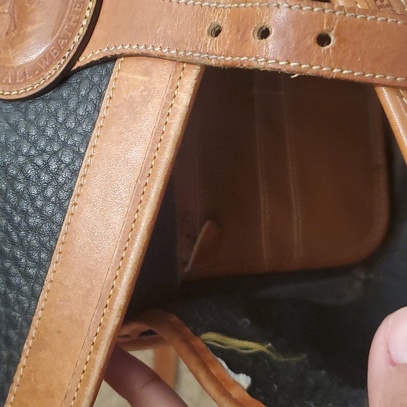 VTG Dooney & Bourke Pebble Leather Crossbody bag - Picture 11 of 11